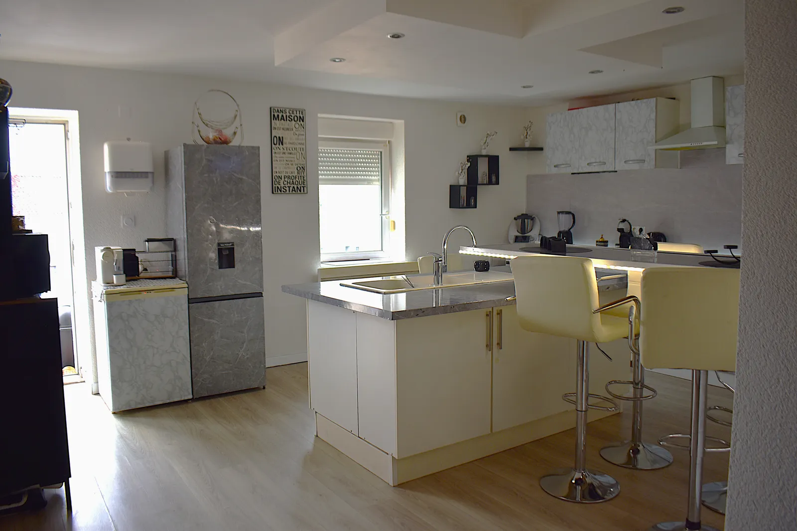 Immeuble 220 m² - Photo 1