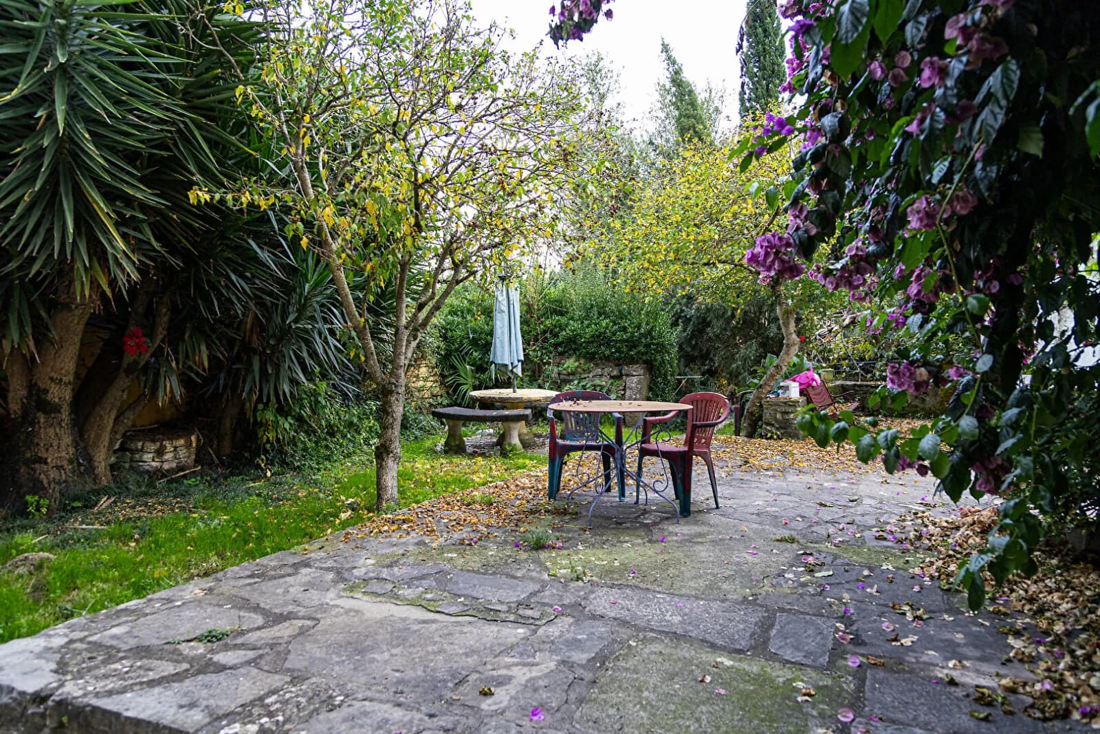 Immeuble de rapport 16 pièces 306 m² - Photo 1