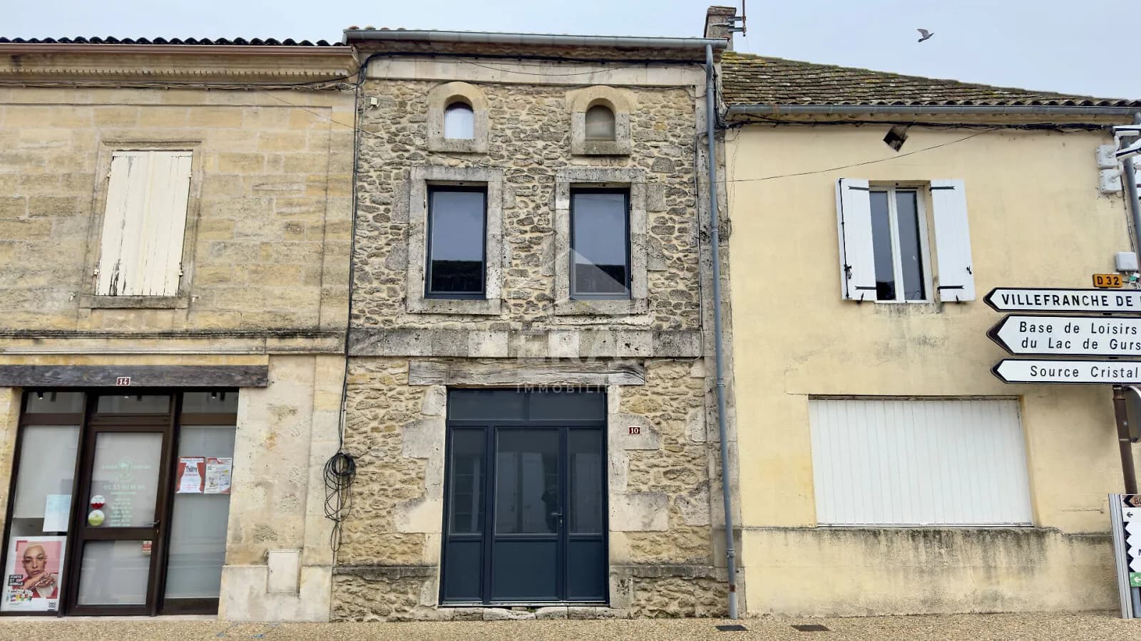 Immeuble 150 m² - Photo 1