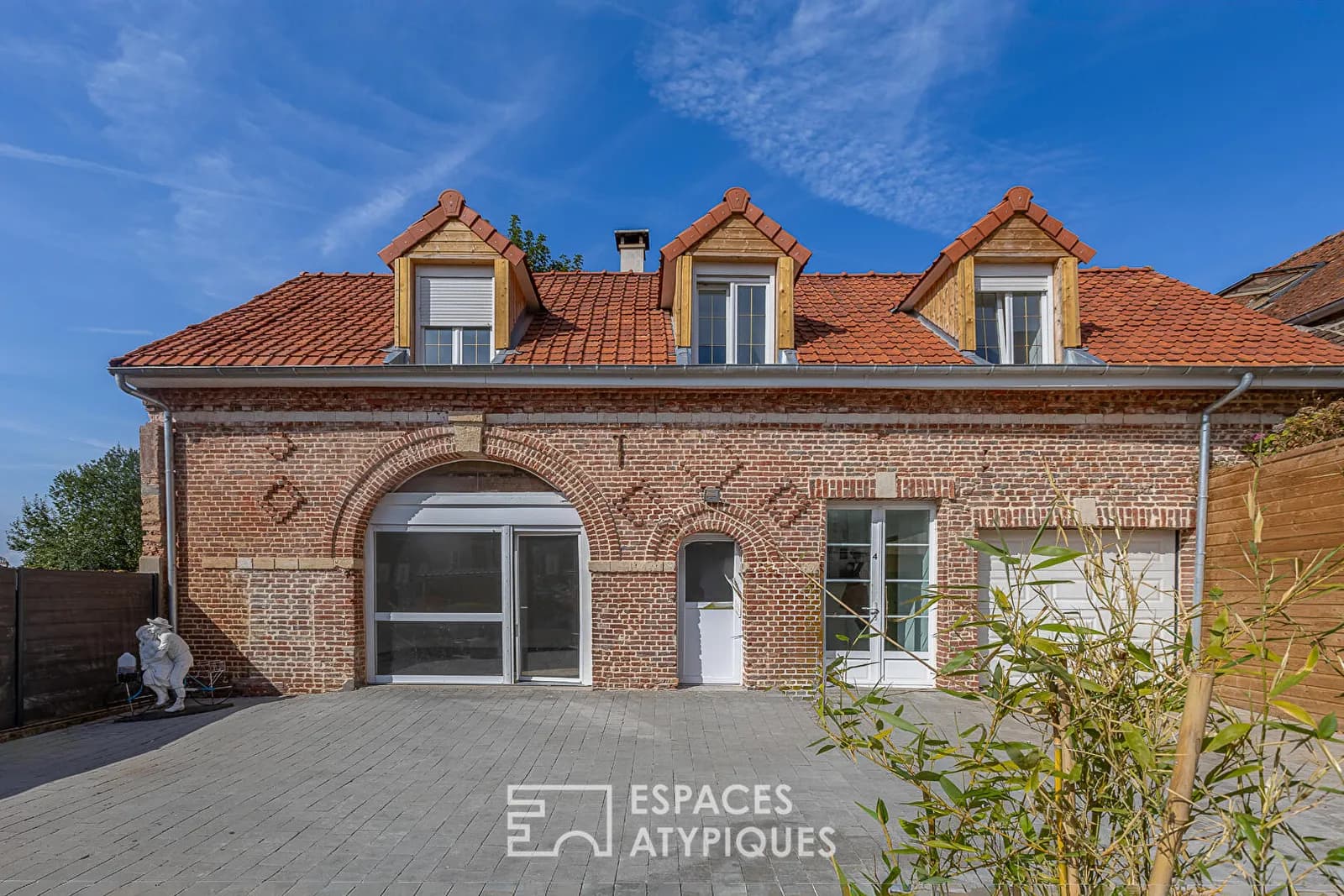 Ensemble locatif entièrement rénové au coeur de Saint-Riquier - Photo 1