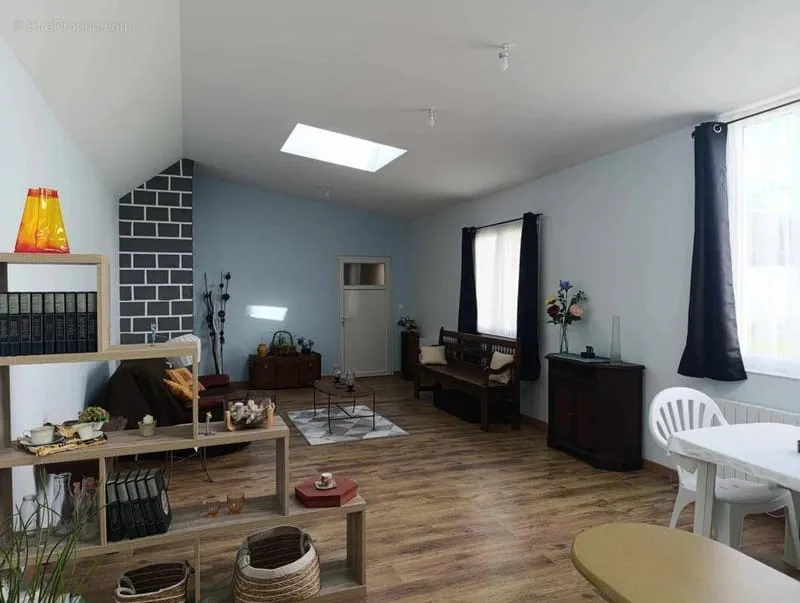 Ensemble immobilier - Photo 1