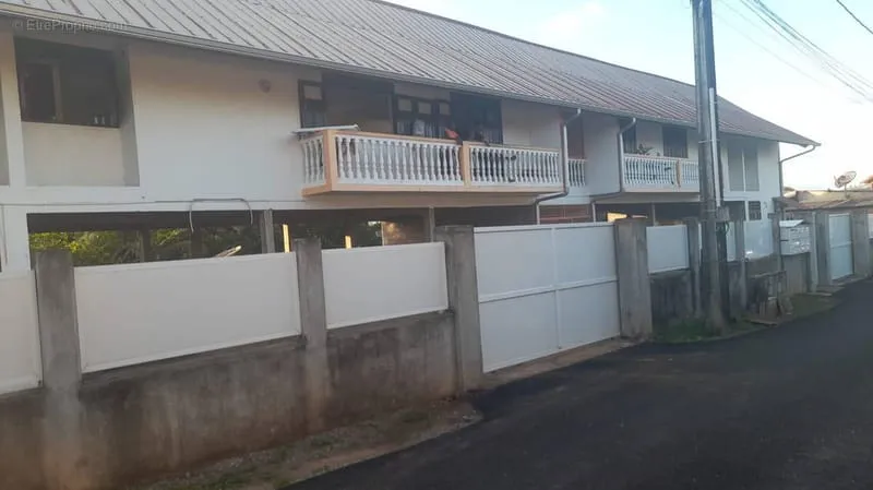 Immeuble 4 appartements avec possibilité d'aménagement et d'agrandissement - Photo 1