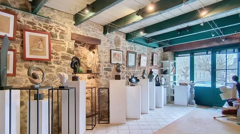 Pontrieux, Immeuble pour investissement locatif, 4 appartements et local artisanal - Photo 1