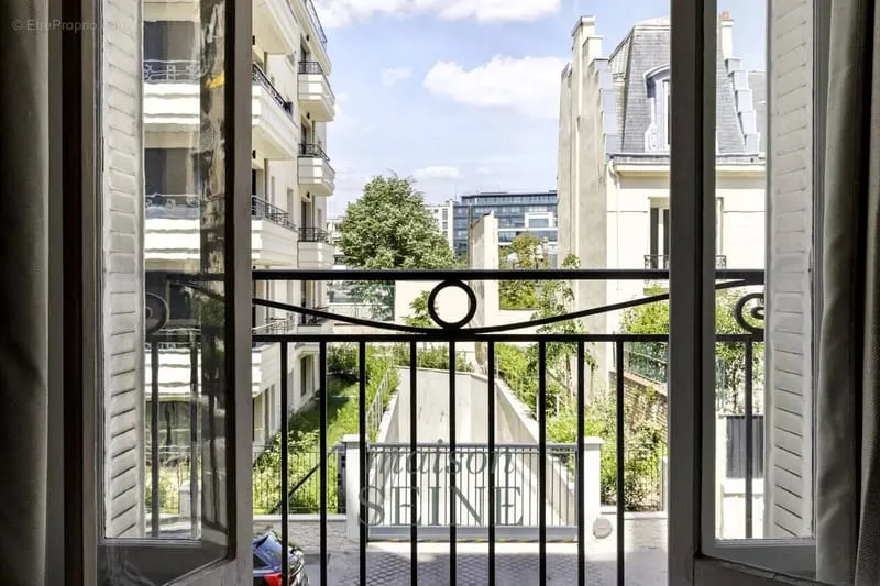 Neuilly Bois / Charles Laffitte - Appartement 5 pièces - Immeuble années 30 - Photo 1