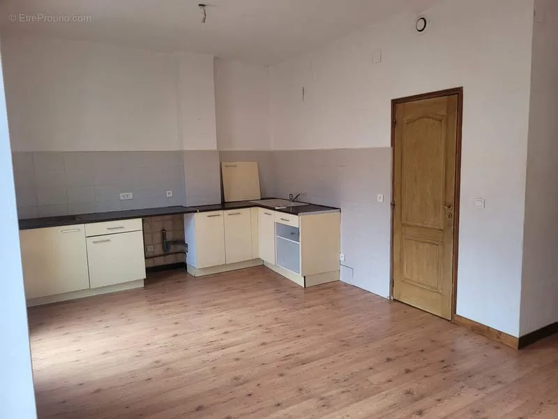 Immeuble pour investisseur à Arles dans le Vallespir - Photo 1
