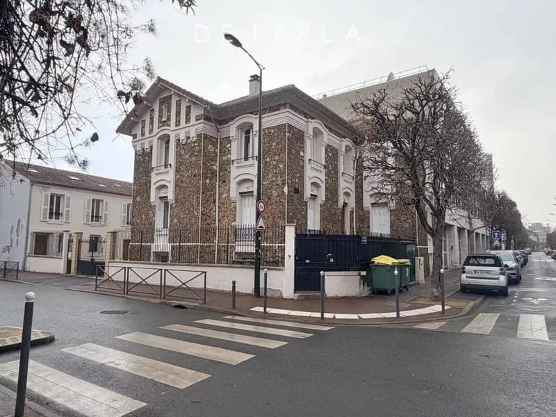 Ensemble immobilier de caractère - Deux maisons indépendantes avec fort potentiel - Malakoff - Photo 1