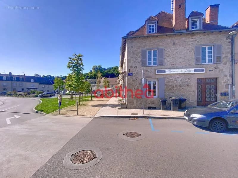 Immeuble de rapport en pierres, à Nexon - Photo 1
