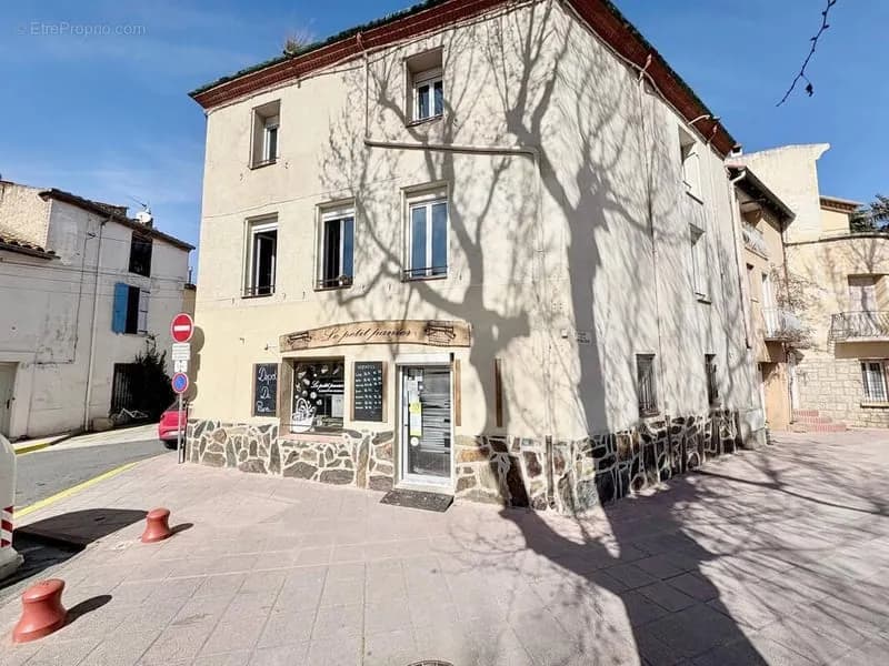 Immeuble 1 local commercial + 2 appartements - Saint-Hyppolite - Photo 1