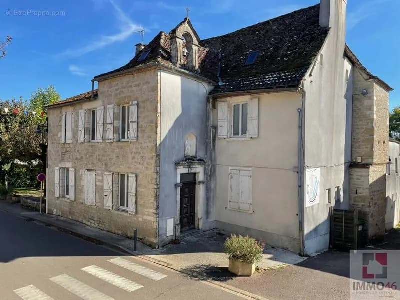 Immeuble 210 m² - Photo 1