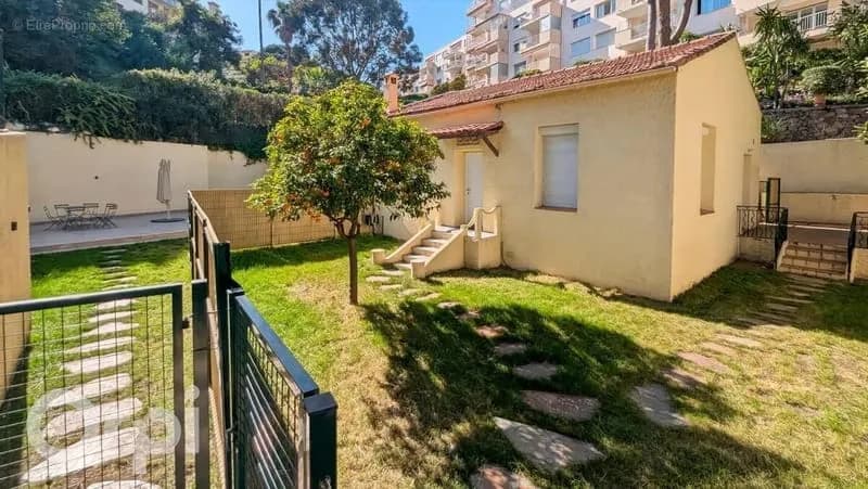 RIOU Ensemble immobilier - Photo 1