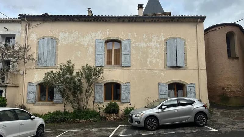 Opportunité rare immeuble de rapport avec 3 logements loués, rentabilité immédiate et fort potentiel! - Photo 1