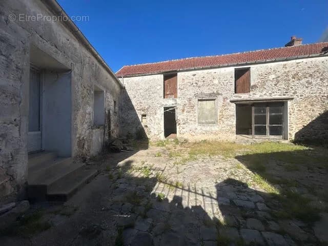 Marcoussis - ensemble immobilier a renover - 210 m2 utiles - grange et dependances - idéal investisseur - Photo 1