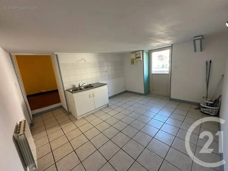 Immeuble 31 pièces 124 m² - Photo 1