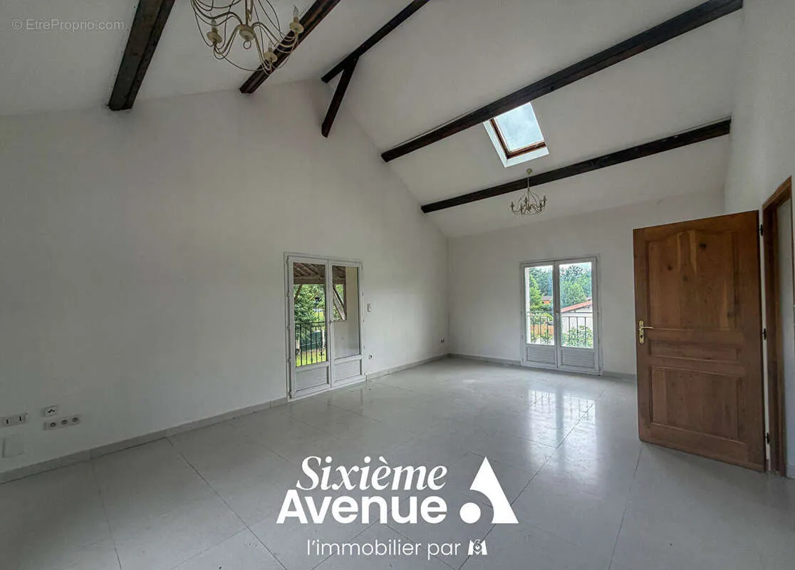 À vendre ensemble immobilier - Photo 1