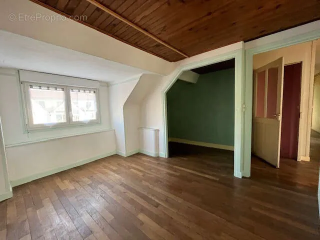A VendreImmeuble de rapport 330 m2 Maison + T5 + Local professionnel Fort potentiel ! - Photo 1