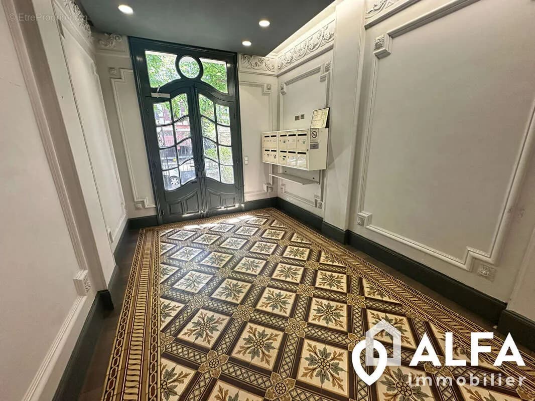 Enghien Les Bains : Adresse recherchée, charme de l'ancien, immeuble de standing. - Photo 1