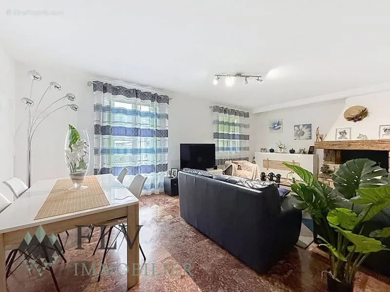 Immeuble entier en pleine propriété à vendre à Nice Est ! - Photo 1