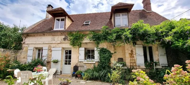 Ensemble immobilier - Photo 1