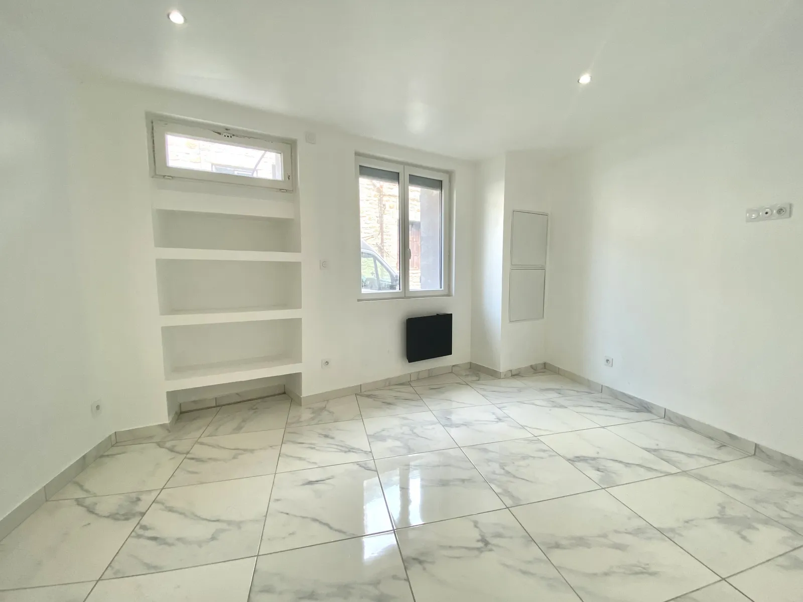 Spécial investisseur / Secteur Tréfilerie - Immeuble loué et rénové - Photo 1