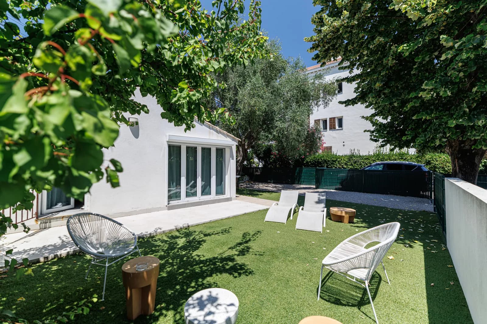 VILLENEUVE-LOUBET - IMMEUBLE DE RAPPORT - FORTE RENTABILITÉ - Photo 1