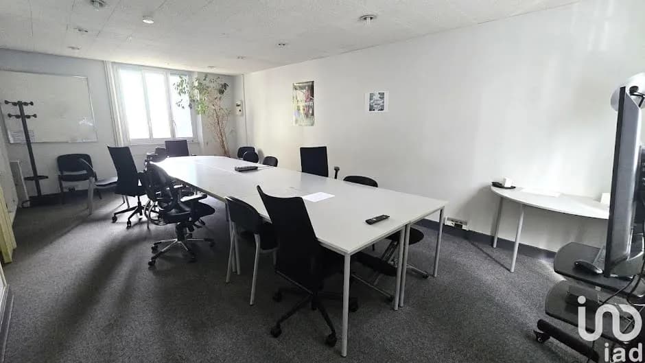 Immeuble 660 m² - Photo 1