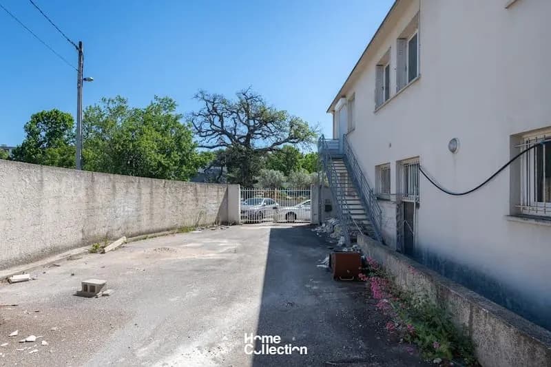 Immeuble 5 pièces 530 m² - Photo 1