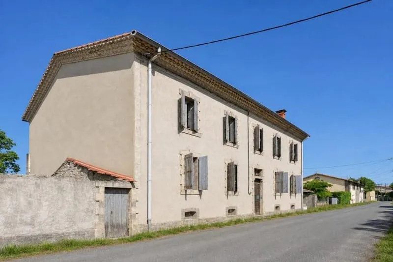 Immeuble de rapport 12 pièces 250 m² - Photo 1