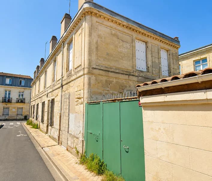 Immeuble de rapport 1 pièce 223 m² - Photo 1