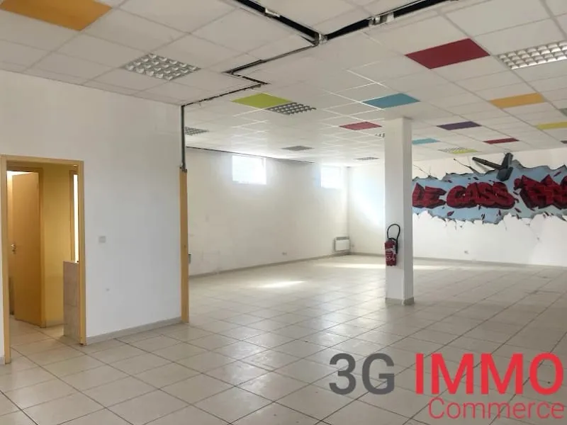 Immeuble 2 pièces 160 m² - Photo 1