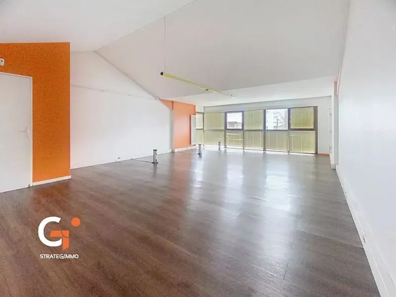 Immeuble 9 pièces 238 m² - Photo 1