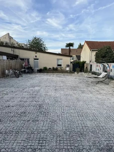 Immeuble 12 pièces 400 m² - Photo 1