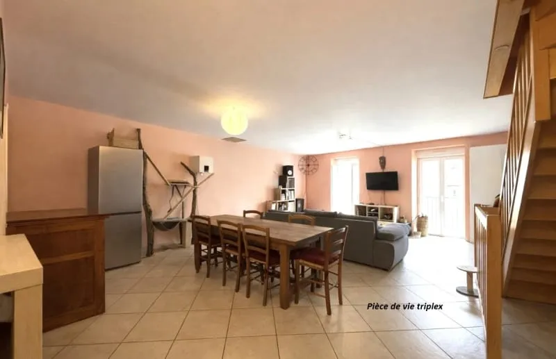 Immeuble 7 pièces 197 m² - Photo 1