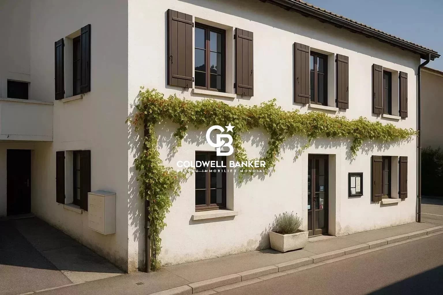 Immeuble 12 pièces 475 m² - Photo 1