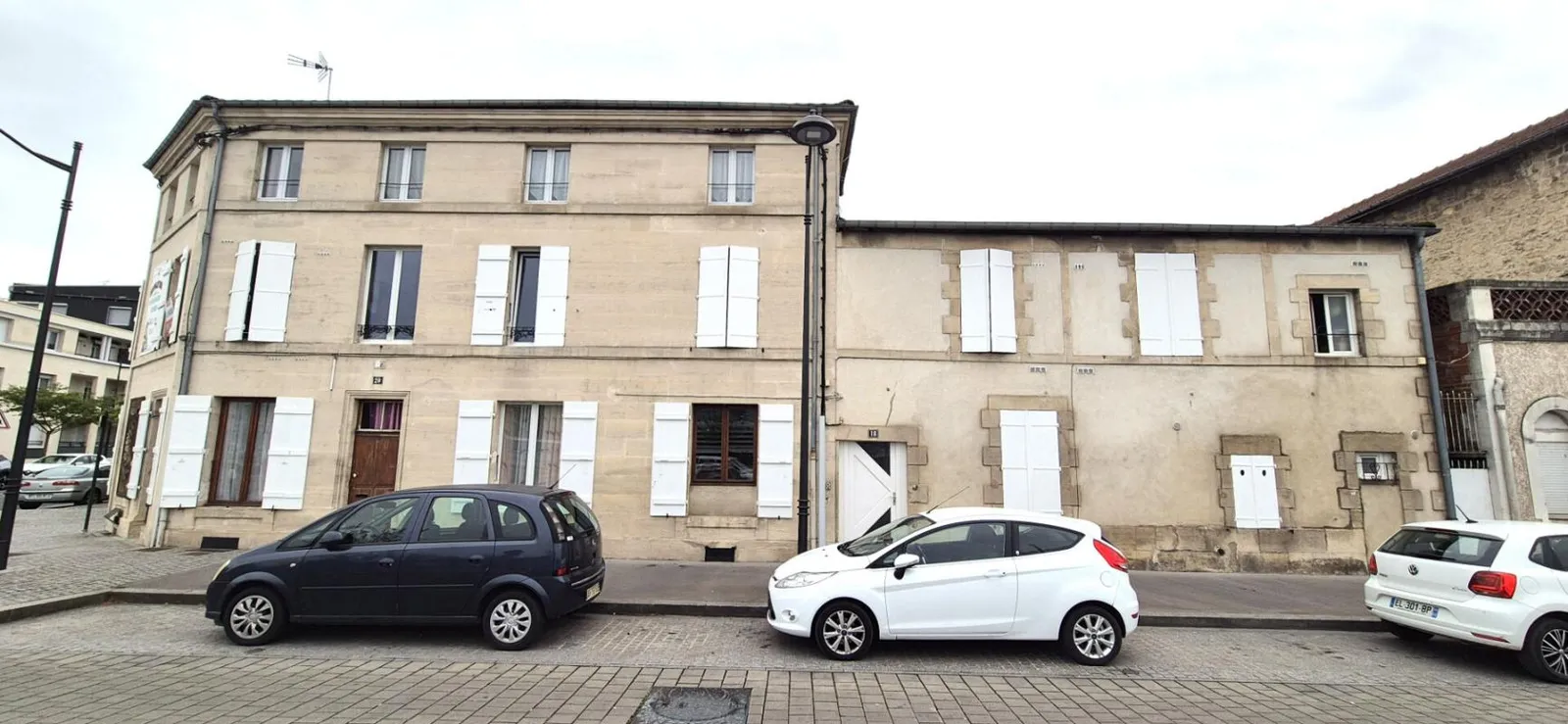 Immeuble 200 m² - Photo 1