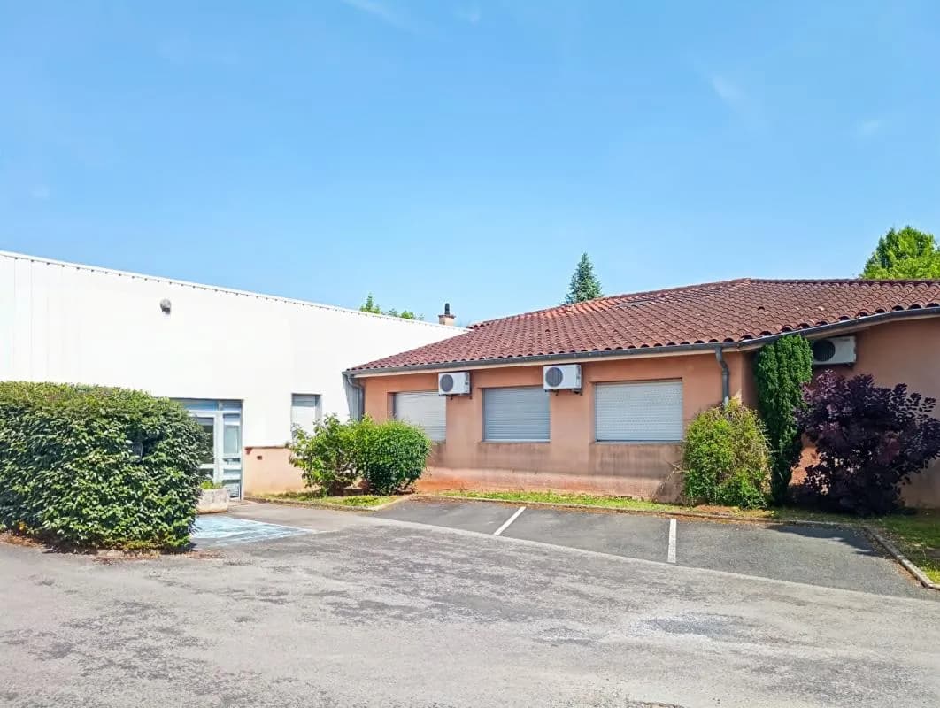 Immeuble 450 m² - Photo 1