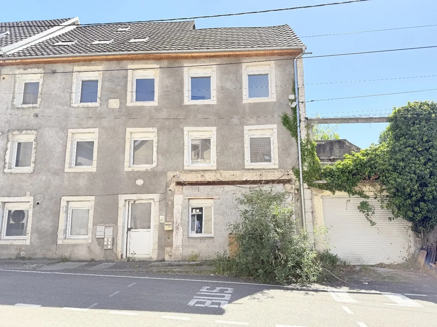 Immeuble 185 m² - Photo 1