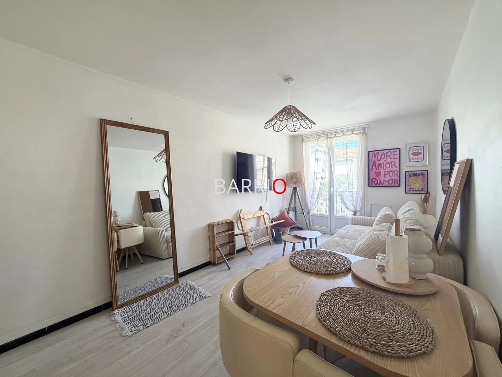 Immeuble 260 m² - Photo 1