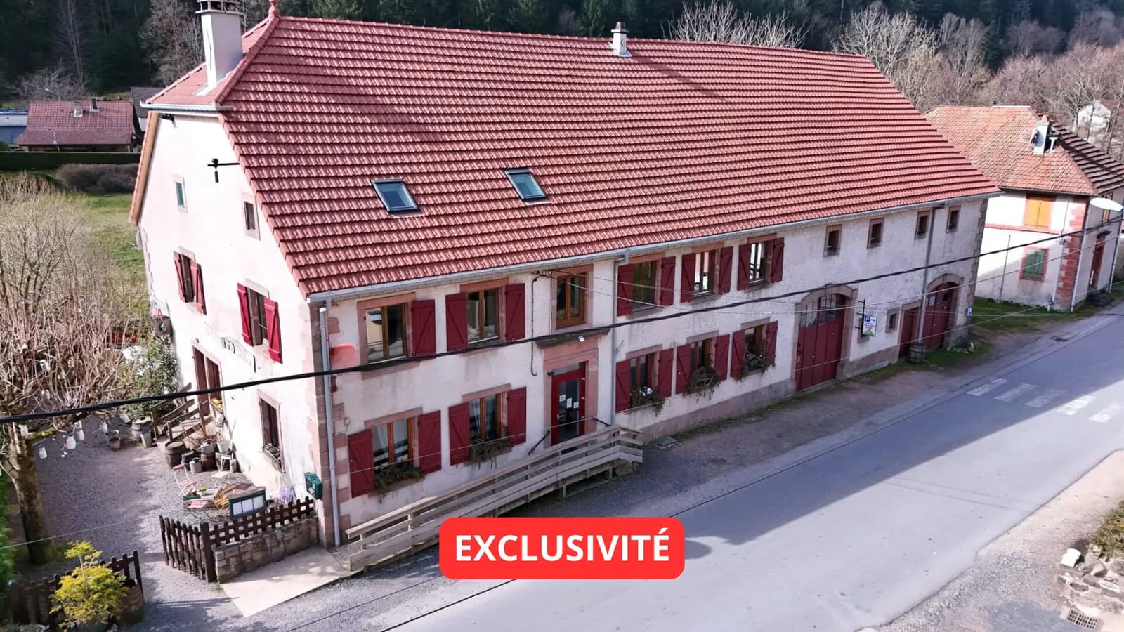 Immeuble 336 m² - Photo 1