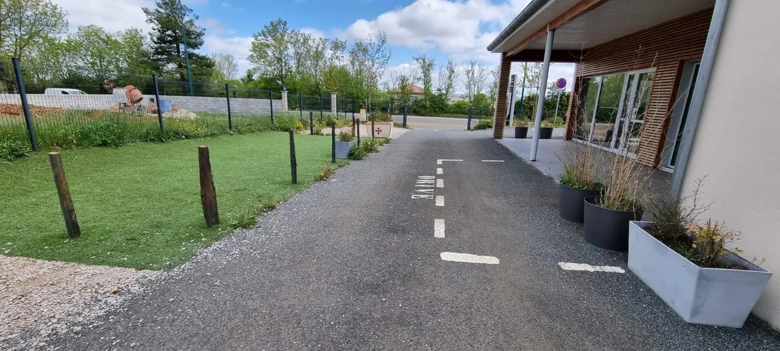 Immeuble 244 m² - Photo 1