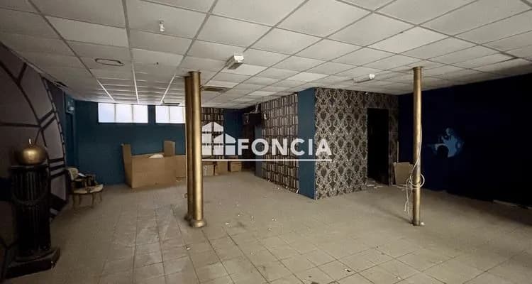 Immeuble 553 m² - Photo 1