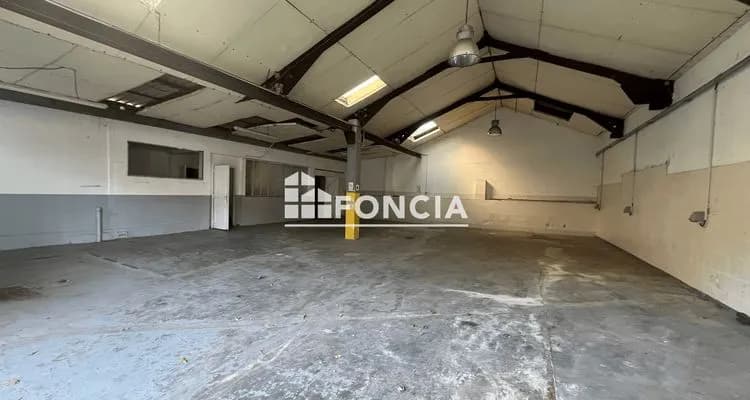 Immeuble 390 m² - Photo 1