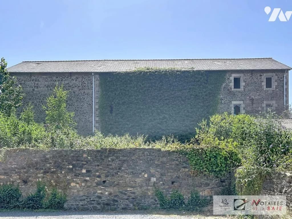 Vends immeuble - 1800 m² - Saint-Brieuc 22000 - Photo 1
