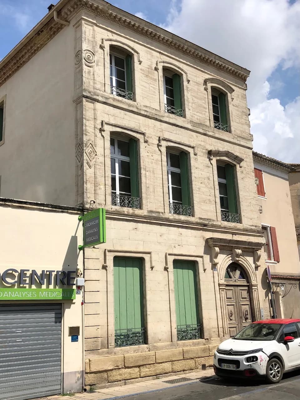 Vends immeuble entièrement rénové - 200m² - Photo 1