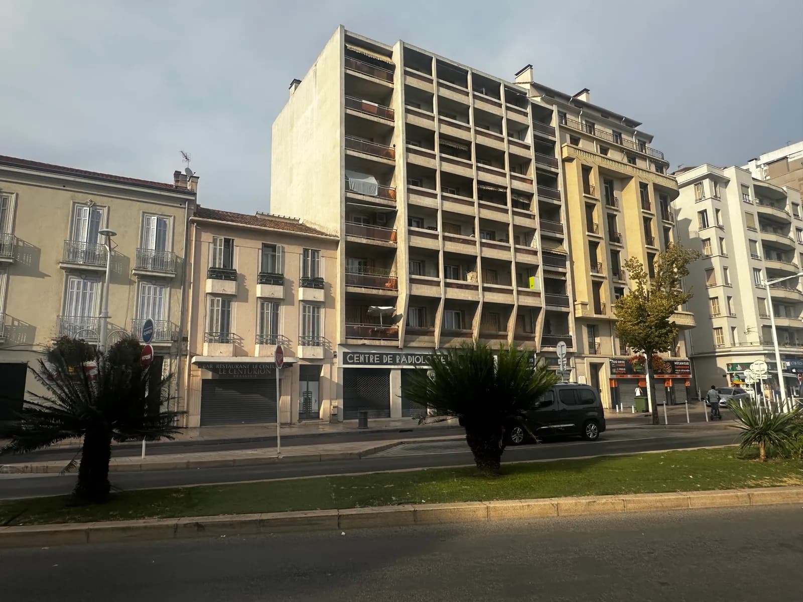 Vends immeuble - Pont du Las Toulon - Photo 1