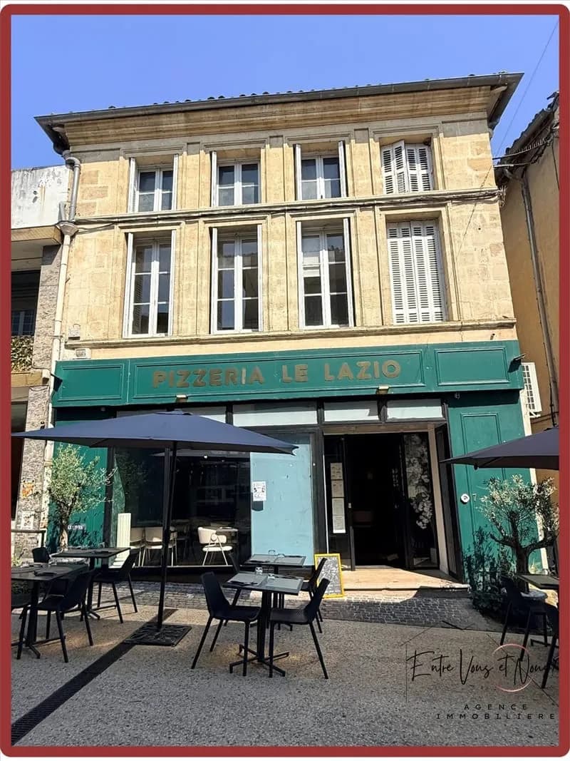 Immeuble de rapport à usage mixte - Photo 1