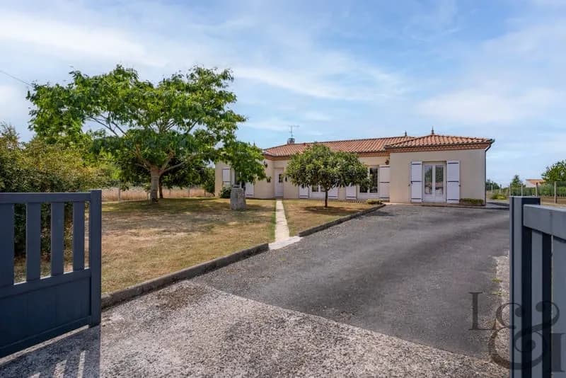 Ensemble immobilier à vendre sur la commune du Lédat - Photo 1