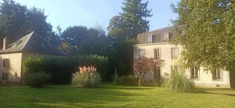Ensemble immobilier d'exception à Cussac. Une opportunité de rénovation unique en son genre. - Photo 1