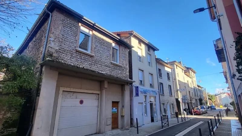 Immeuble - Photo 1