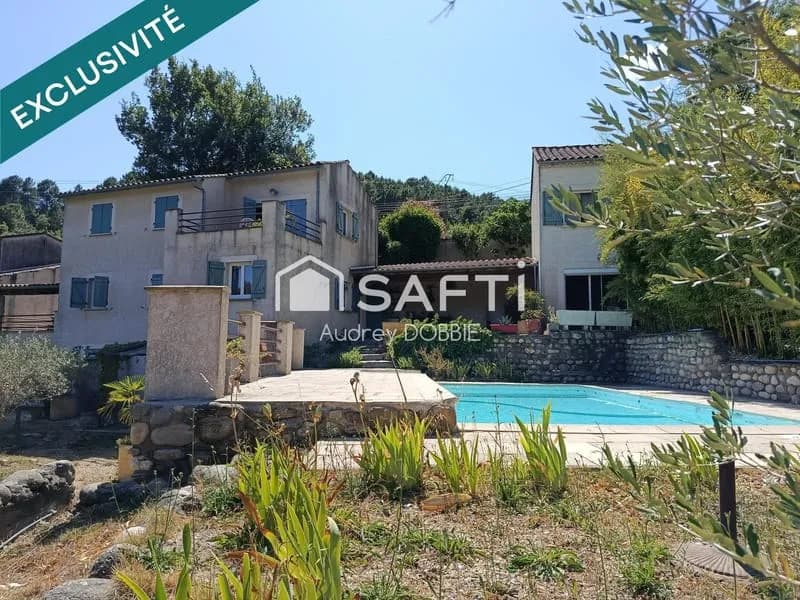 07140 Chambonas : Ensemble immobilier de 4 logements avce Piscine et chataigneraie - Photo 1