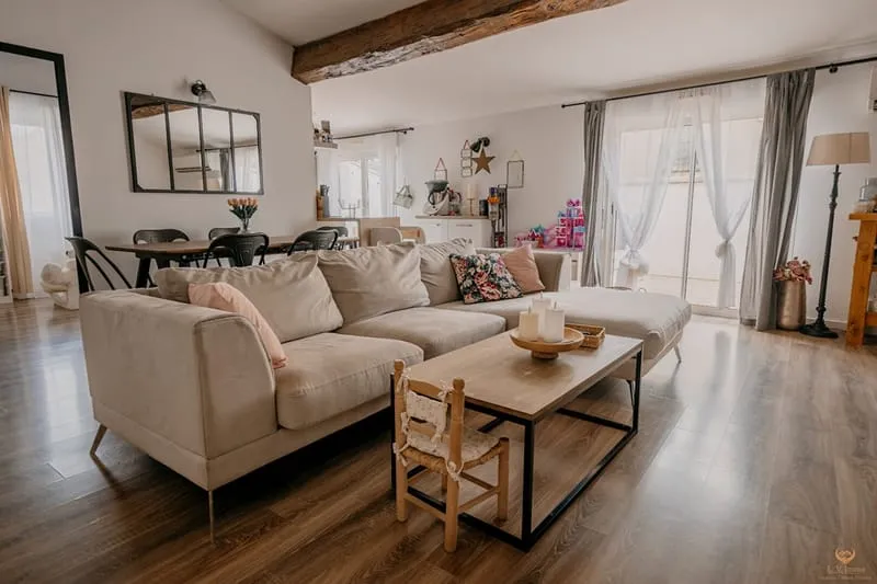 Immeuble avec deux lots et grand garage - Photo 1